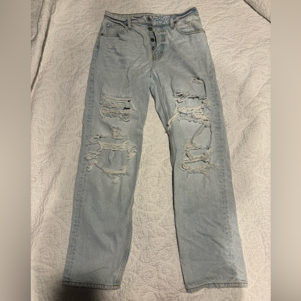 H&M & Denim 90’s high waisted ripped boyfriend jeans in size 2